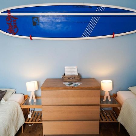 Red Star Surf & Yoga Camp Lanzarote Hostel Famara Buitenkant foto