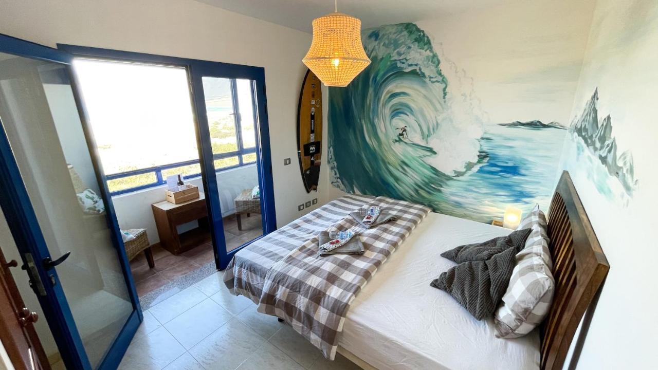 Red Star Surf & Yoga Camp Lanzarote Hostel Famara Buitenkant foto