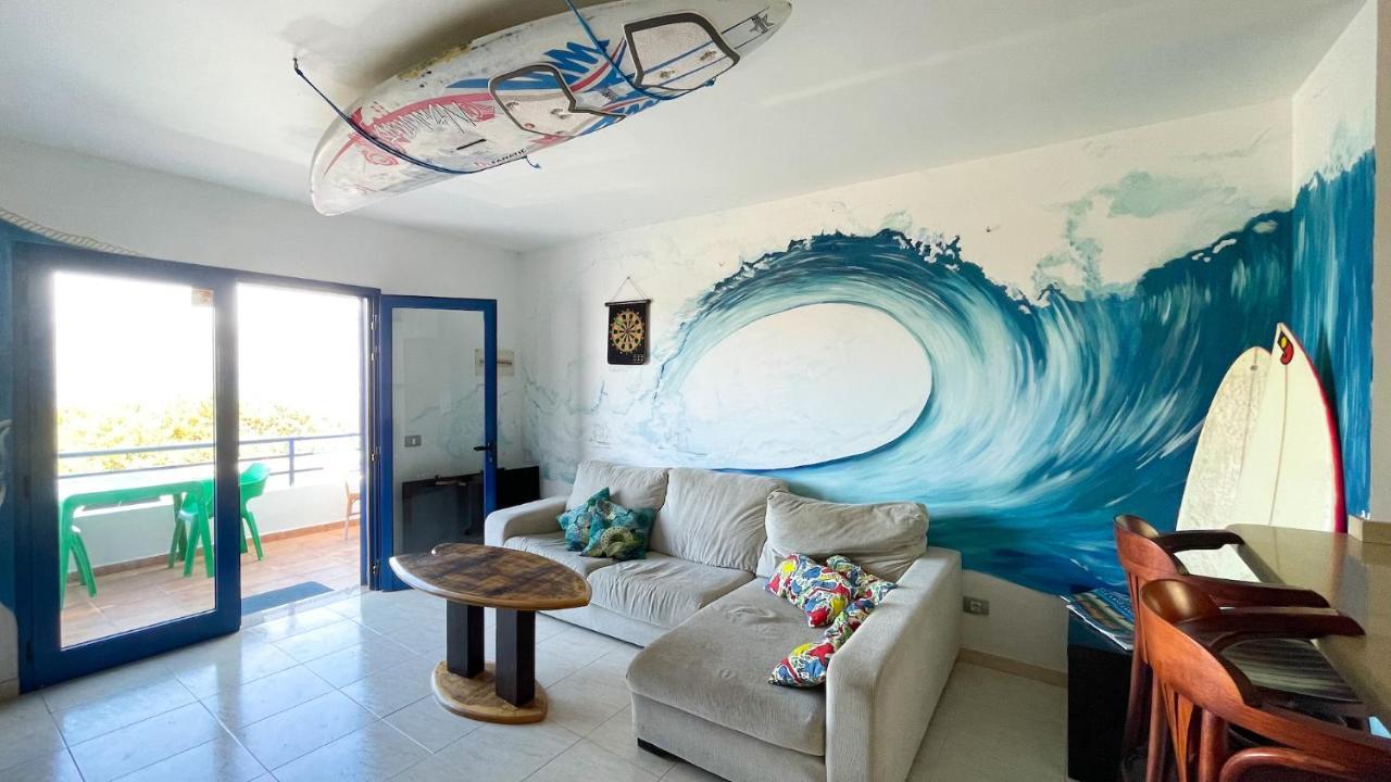 Red Star Surf & Yoga Camp Lanzarote Hostel Famara Buitenkant foto