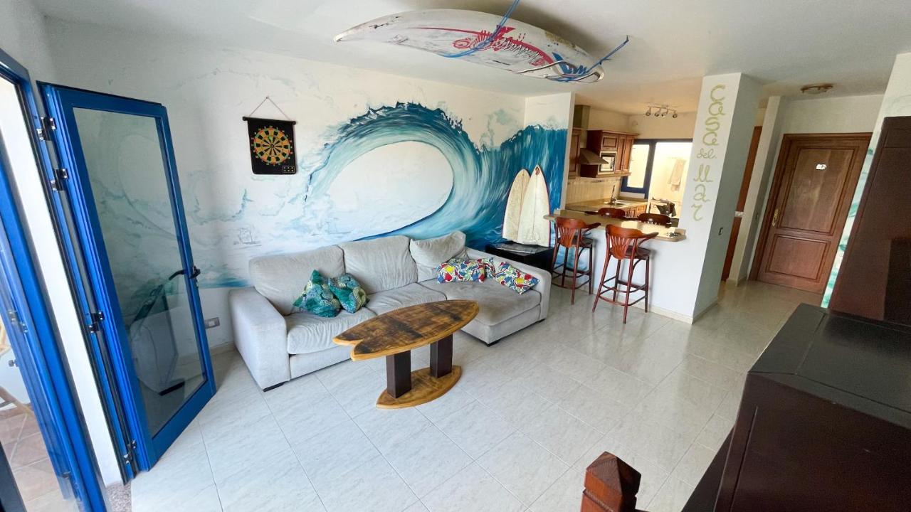 Red Star Surf & Yoga Camp Lanzarote Hostel Famara Buitenkant foto