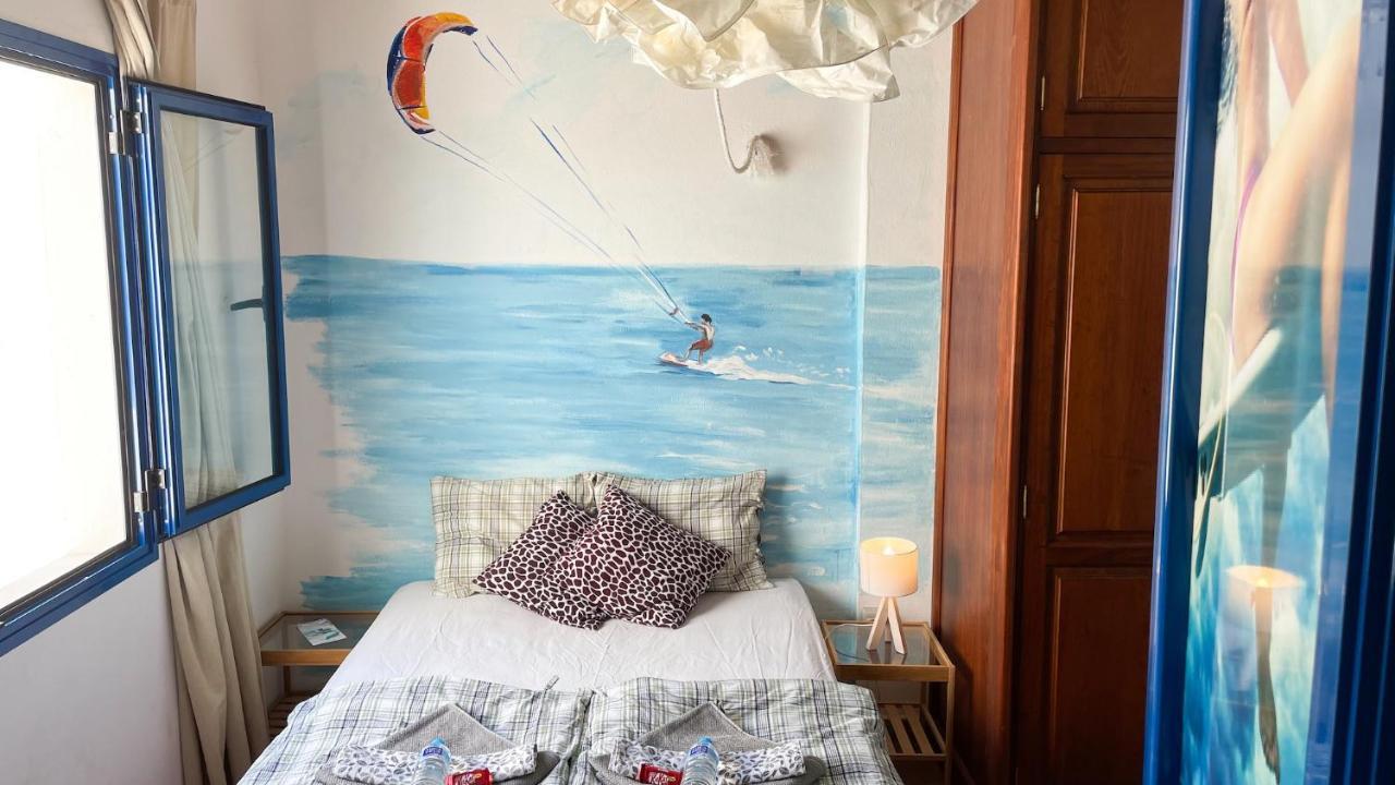 Red Star Surf & Yoga Camp Lanzarote Hostel Famara Buitenkant foto